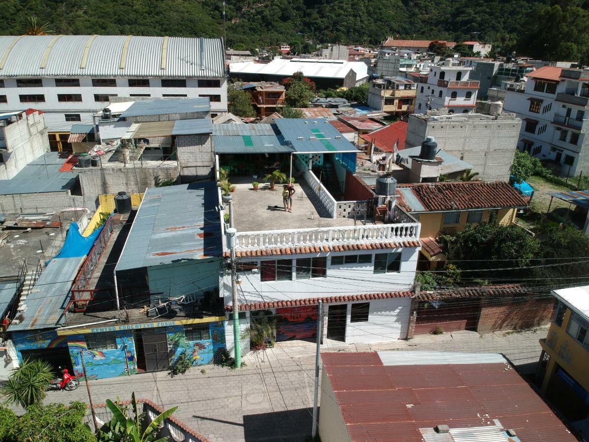 Victorias Hotel Panajachel Luaran gambar
