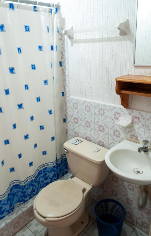Victorias Hotel Panajachel Luaran gambar