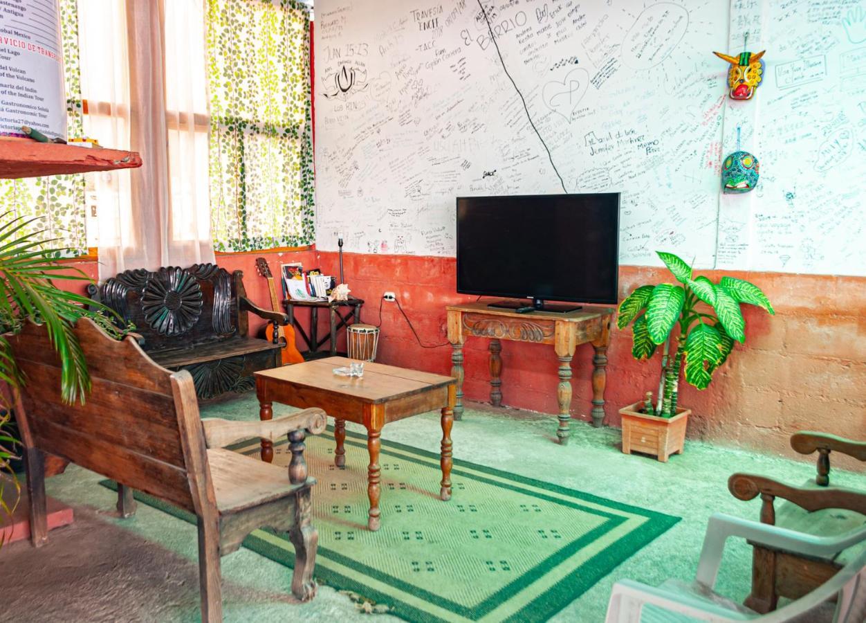 Victorias Hotel Panajachel Luaran gambar