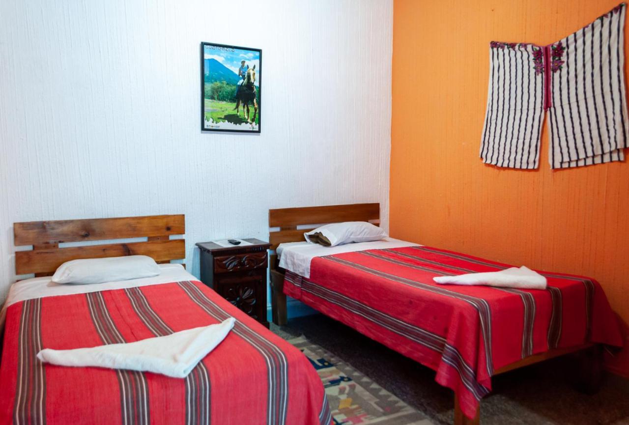 Victorias Hotel Panajachel Luaran gambar
