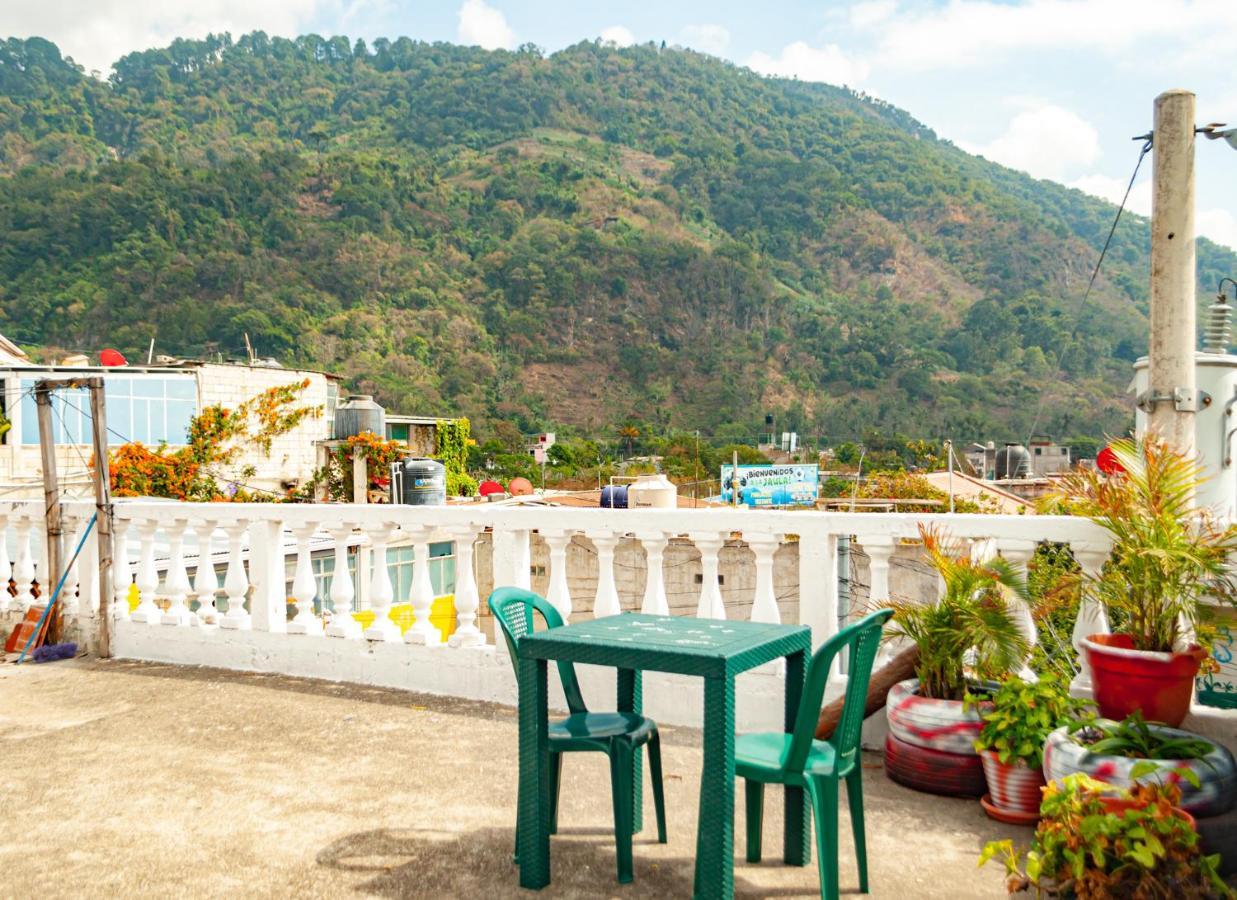 Victorias Hotel Panajachel Luaran gambar